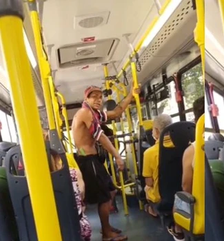 Imagem - Vídeo: homem em situação de rua entra em ônibus com faca e intimida passageiros em Belém