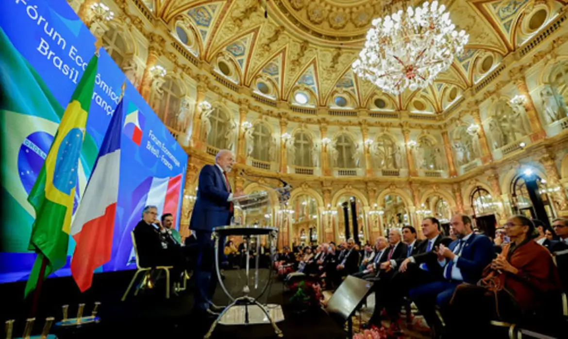 Presidente Lula durante o Fórum Empresarial Brasil-França.