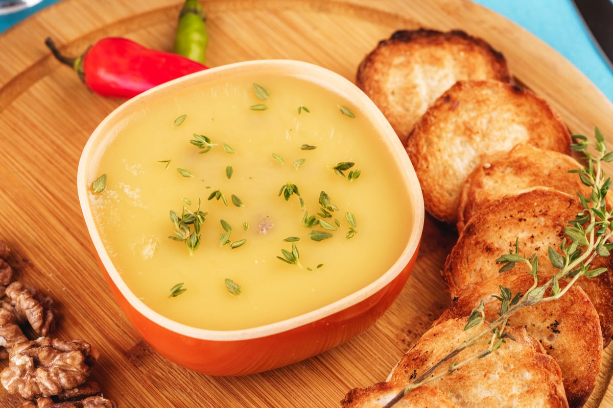 Caldo de batata (Imagem: Katrin Volkova |  Shutterstock)