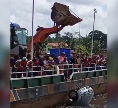 Imagem - Passageiro morre após condutor dormir no volante e veículo cair em rio, no Pará