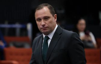 PF e PGR querem investigar ex-ministro de Bolsonaro por tentar tirar Cid do País