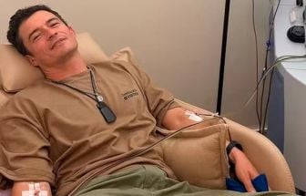 Orlando Bloom faz tratamento de R$ 75 mil para remover microplásticos do corpo