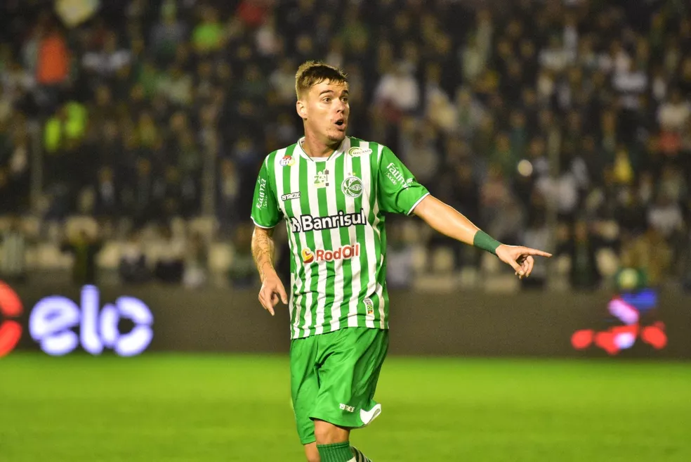 Imagem - Paysandu anuncia a chegada de meia para a Série B