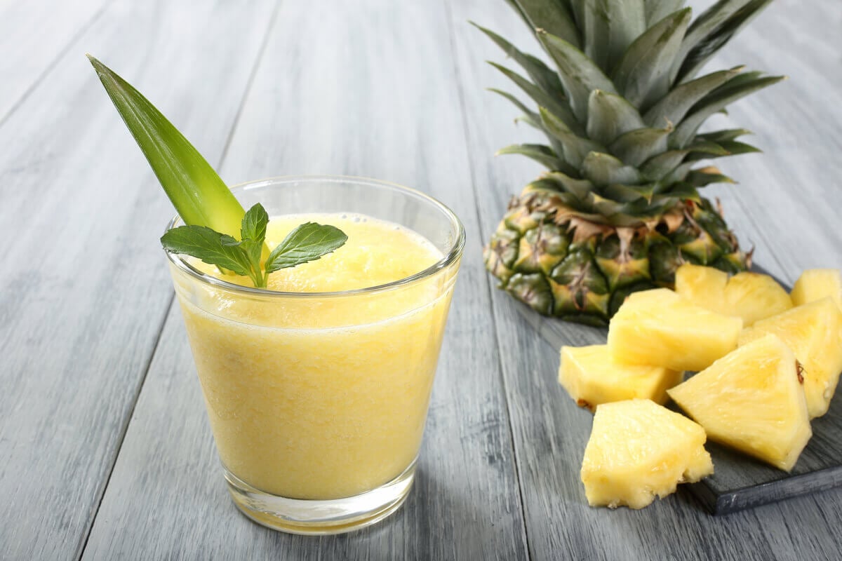 Vitamina de abacaxi (Imagem: denio190 | Shutterstock)