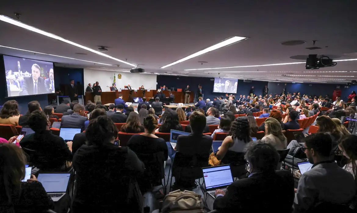 Imagem - Após depoimento ao STF, Braga Netto pede para deixar a prisão