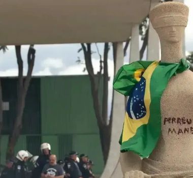 Imagem - STF nega recurso de mulher que pichou estátua no 8 de janeiro