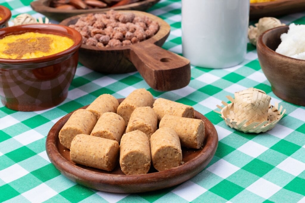A paçoca é uma aula prática de química, combinando texturas e sabores (Imagem: Odu Mazza | Shutterstock)
