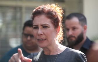 Câmara dos Deputados bloqueia pagamentos ao gabinete de Carla Zambelli