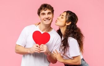 4 reações físicas provocadas pelas emoções amorosas