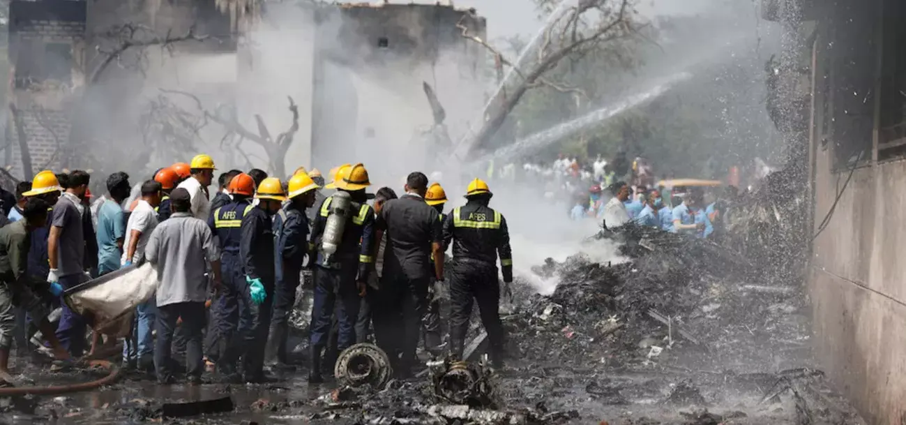 Imagem - Polícia local confirma quase 300 mortos na queda de avião na Índia