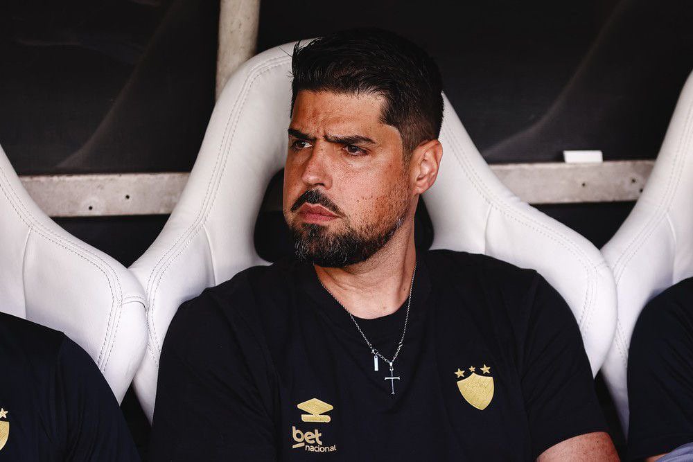 Último trabalho do técnico português foi no Sport - 