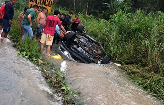 Vídeo: três pessoas morrem após carro passar por buraco e perder o controle, no Pará