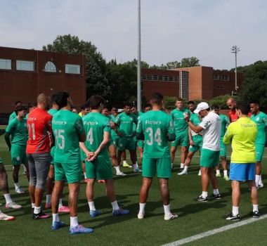 Imagem - Abel ensaia estratégia ofensiva em treino do Palmeiras para estreia no Mundial de Clubes