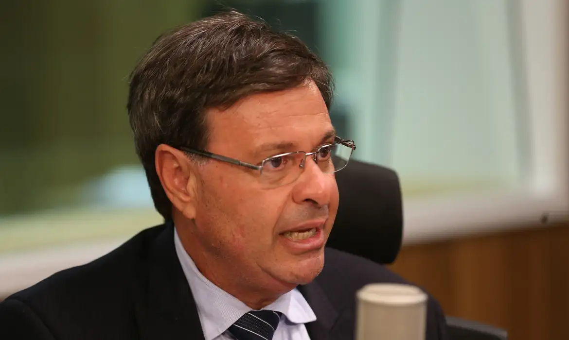 Imagem - Moraes manda soltar ex-ministro Gilson Machado