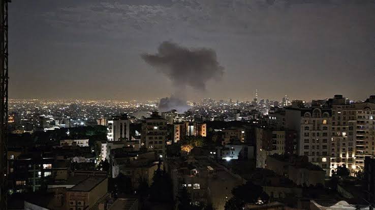 Israel atacou Irã no fim da noite de quinta-feira (12)