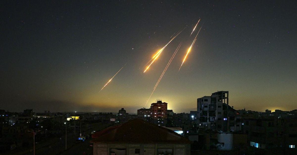O ataque de Israel na sexta-feira utilizou aviões e drones para destruir instalações-chaves e matar generais e cientistas importantes do programa nuclear iraniano.