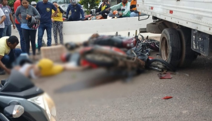 (Motociclista morre após colisão com um caminhão na Transamazônica, em Marabá)