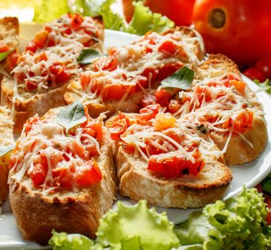 Imagem - 8 acompanhamentos deliciosos para sopas no inverno