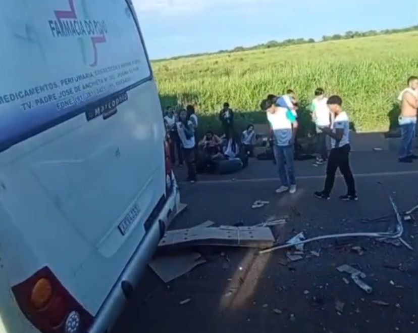 Acidente aconteceu na manhã desta segunda-feira (16).