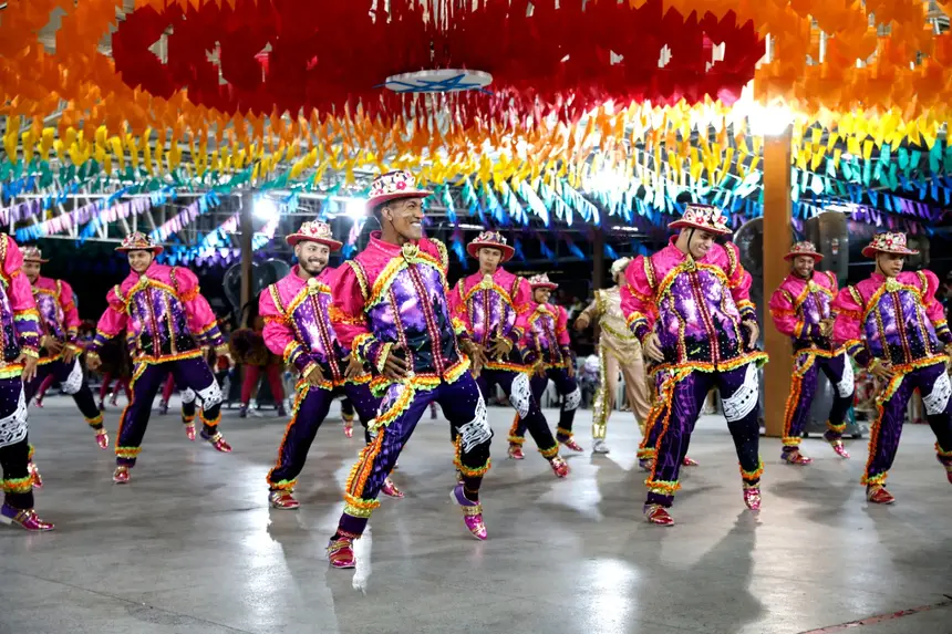 Imagem - Quadrilhas de cinco municípios se apresentam em busca do título de campeã nesta terça-feira, 17