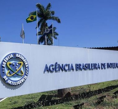 Imagem - ‘Abin paralela': PF conclui investigação e aponta Bolsonaro, Carlos Bolsonaro e Ramagem em esquema de espionagem ilegal