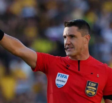 Imagem - Re-Pa: CBF escala árbitro gaúcho que viveu polêmica em Grenal deste ano