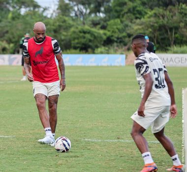Imagem - Volante do Paysandu perde avô e clube libera atleta