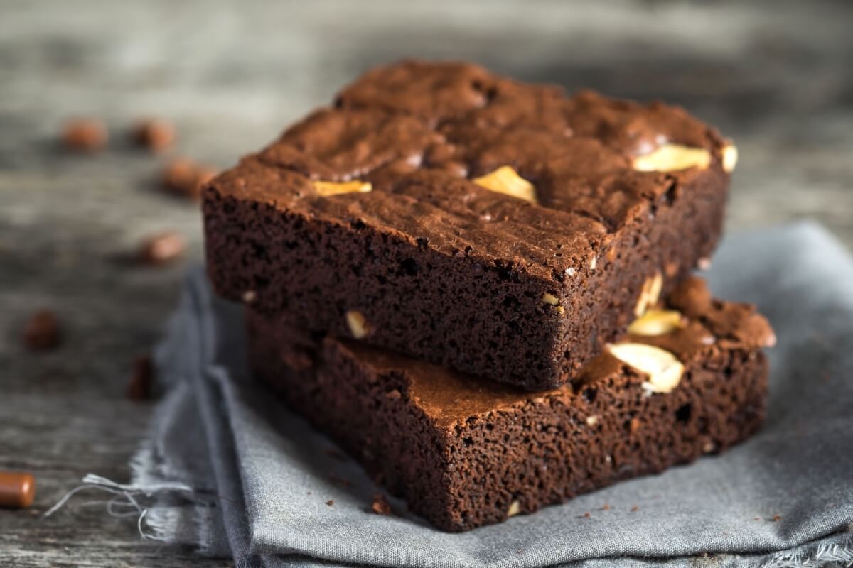 Brownie de amendoim fit (Imagem: MSPT | Shutterstock)