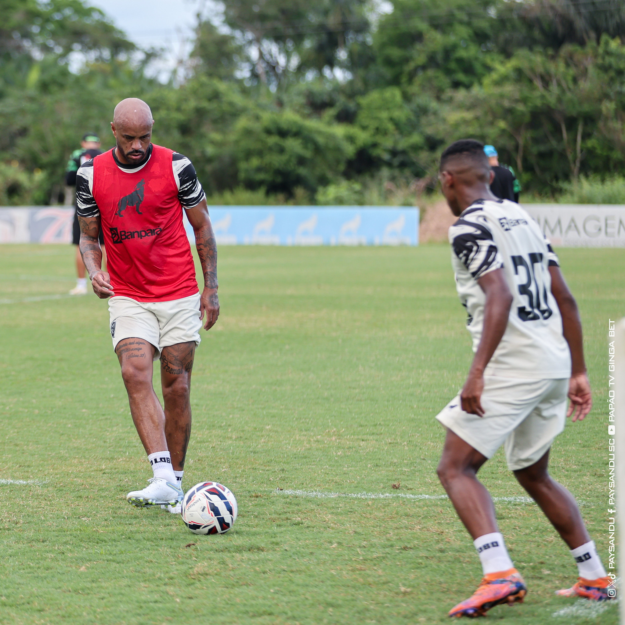 Imagem - Volante do Paysandu perde avô e clube libera atleta