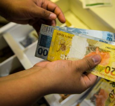 Imagem - Caixa paga Bolsa Família a beneficiários com NIS de final 3