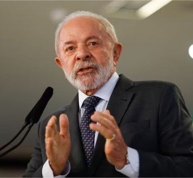 Imagem - Lula retorna do Canadá sob pressão e crise na base aliada