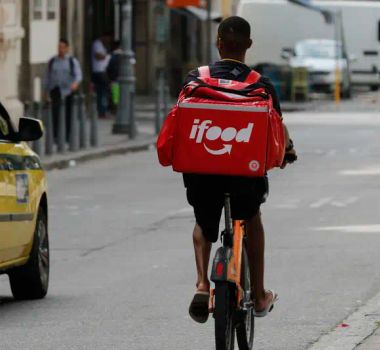 Imagem - Lula anunciará crédito para entregadores comprarem motos elétricas