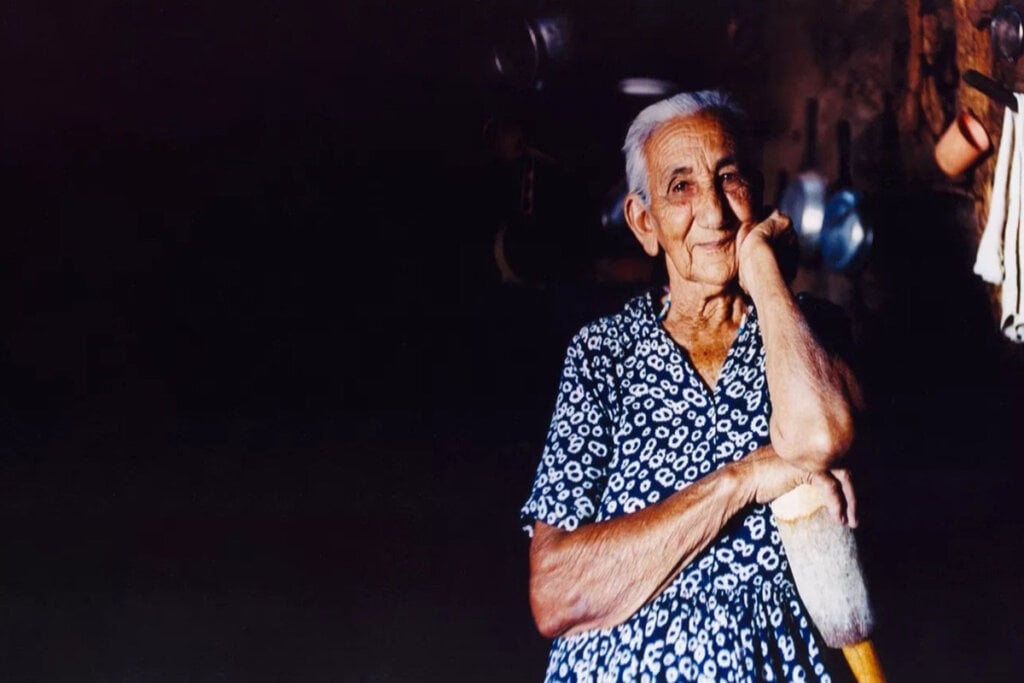 Em &#8220;O Fim e o Princípio&#8221;, famílias paraibanas compartilham suas histórias de vida em uma conversa autêntica e envolvente (Imagem: Reprodução Digital | Globo Filmes)