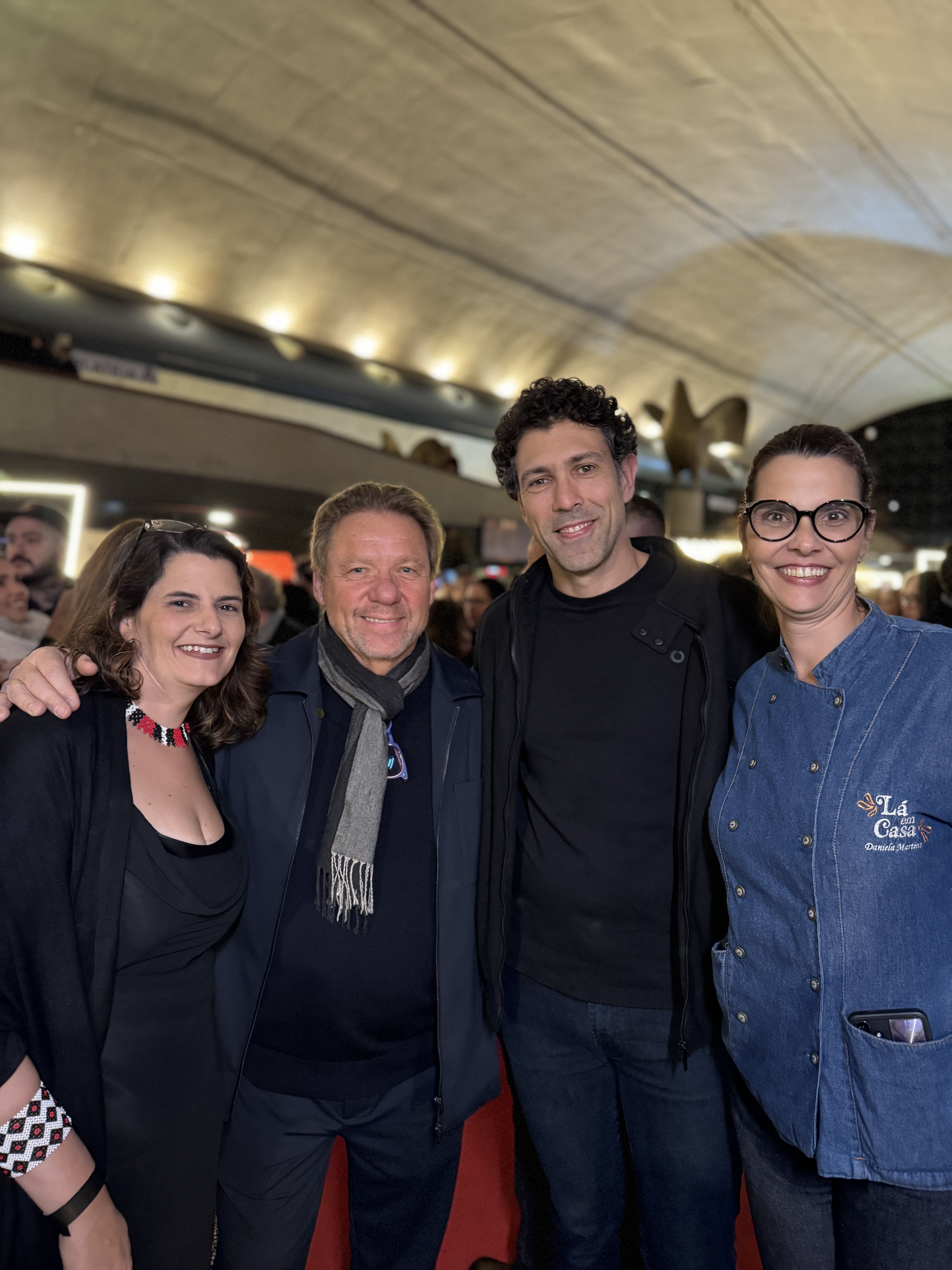 Na foto: Joanna Martins - Claude Troigois - Rodrigo Oliveira - Daniela Martins