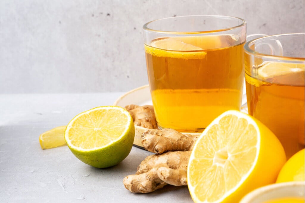 Chá de limão e gengibre (Imagem: Garnar | Shutterstock)