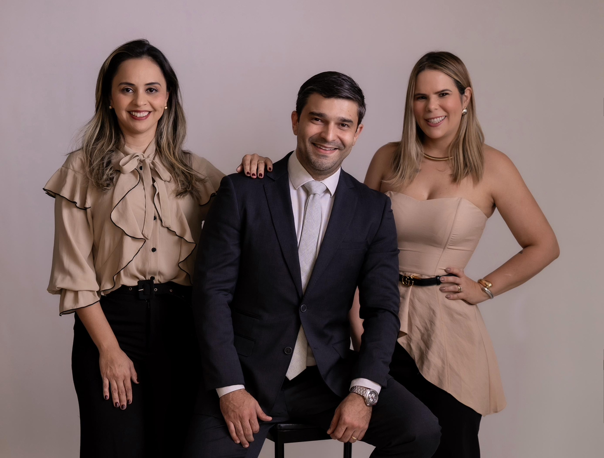 Cristyane Deprá, Daniel Aguilar e Jhayanne Aguilar, que comandam o Aguilar Advogados Associados, escritorio especializado em Direito Empresarial, Direito Trabalhista, Compliance, Privacidade e Proteção de Dados Pessoais