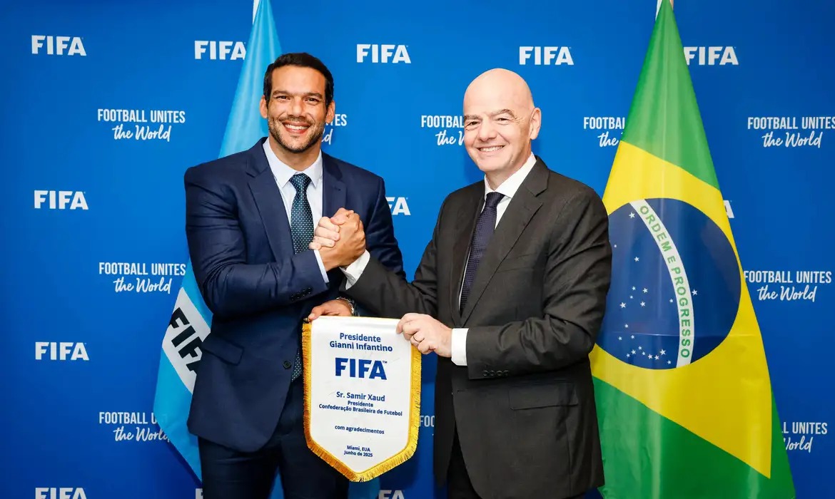 O presidente da Confederação Brasileira de Futebol (CBF), Samir Xaud, manifestou à Fifa interesse de realizar, no Brasil, a próxima Copa do Mundo de Clubes, em 2029. 