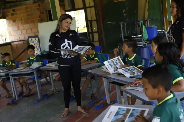 Professora Pamela Gonsalves em Ajuruteua, em Bragança, nordeste paraense