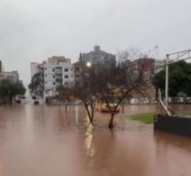 Imagem - Vídeo: quase 7,3 mil pessoas deixaram suas casas no RS por causa das chuvas