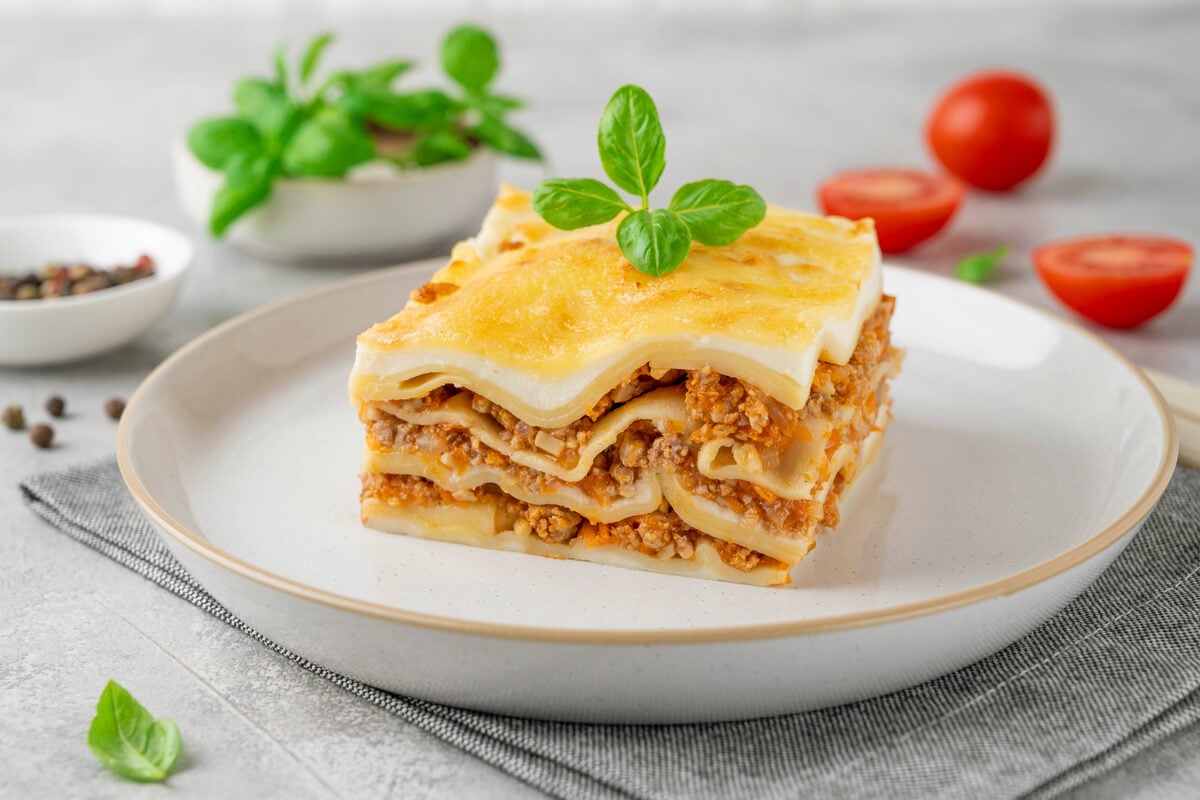 Lasanha à bolonhesa (Imagem: irina2511 | Shutterstock)