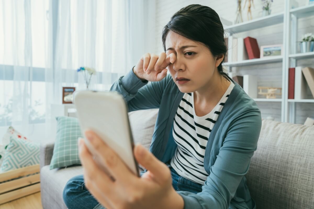 Os sintomas iniciais do diabetes podem passar despercebidos, mas requerem atenção para evitar complicações (Imagem: PR Image Factory | Shutterstock) 