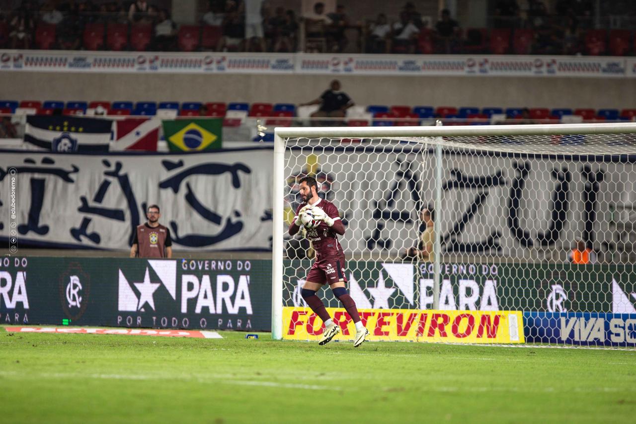 Imagem - 'Paredão' do Remo, Rangel é o goleiro com mais defesas na Série B