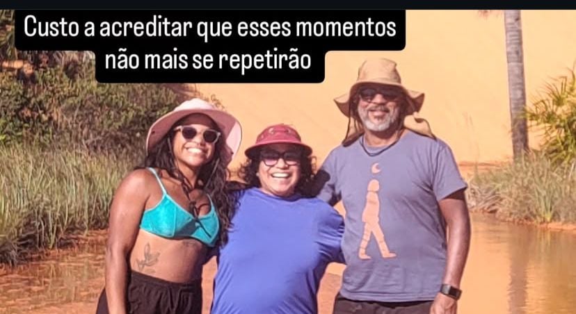 Na foto: Juliana Marins, a mãe Estela e o pai Manoel.