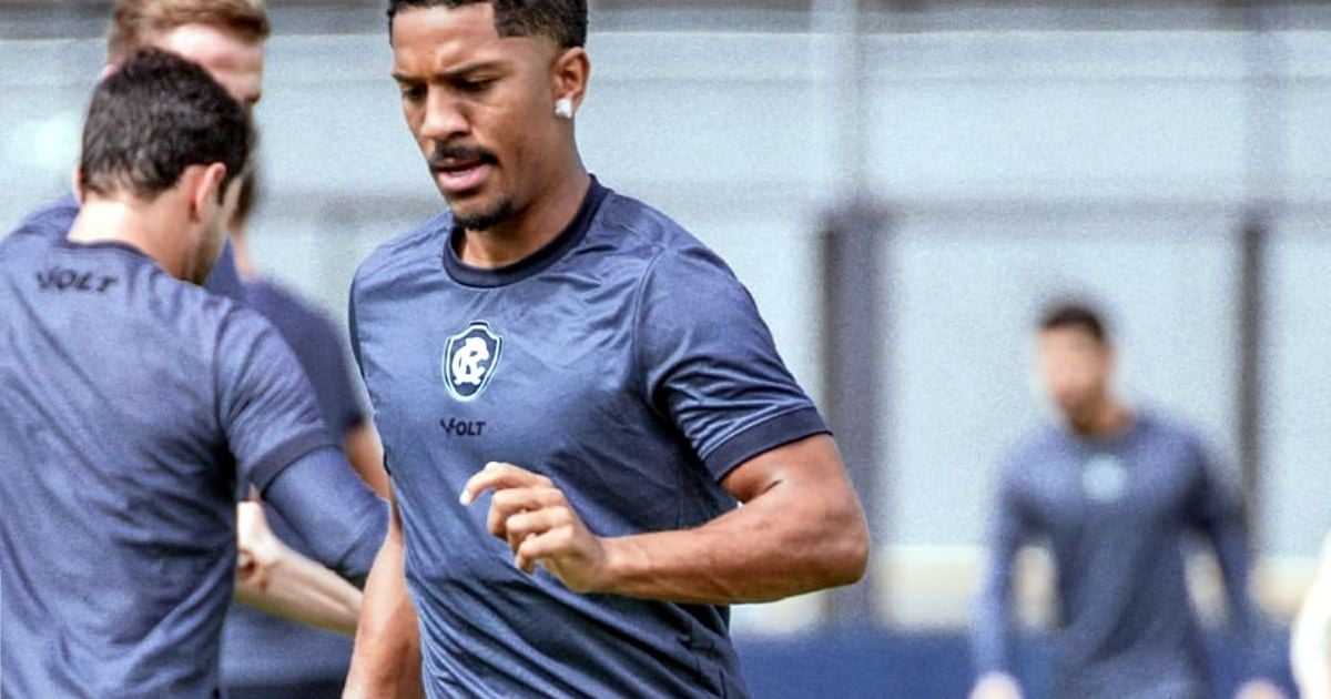 Matheus Davó briga pela titularidade no ataque do Leão