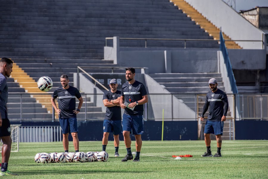 Imagem - António Oliveira faz testes no meio e no ataque do Remo para encarar o Athletic