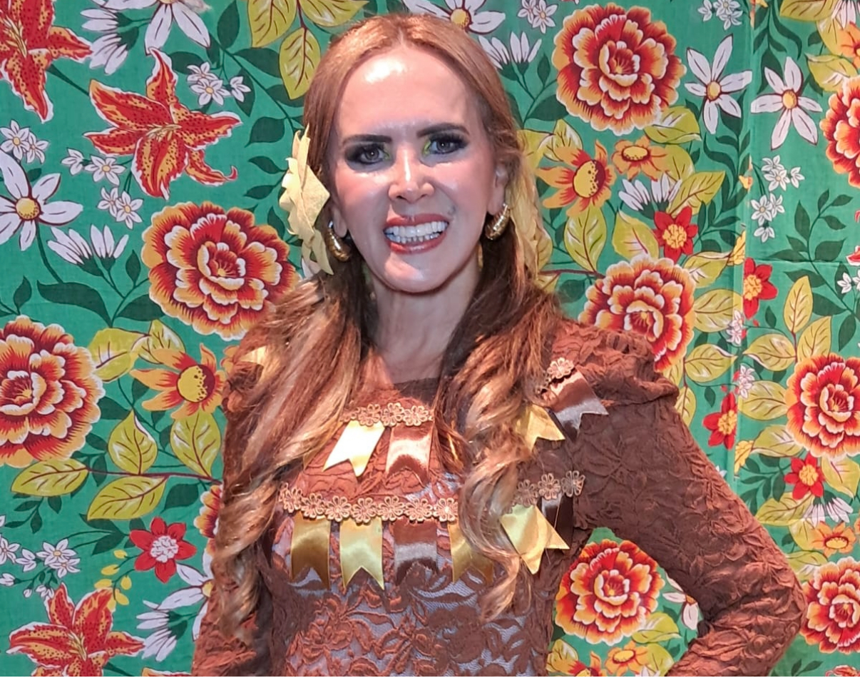 Lena Ribeiro Pinto, a anfitriã dessa terça-feira 