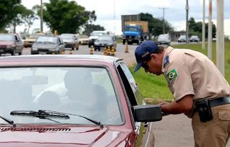 Lula decide usar dinheiro de multas de trânsito para bancar CNH de pessoas baixa renda