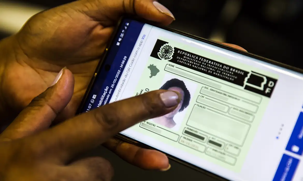A norma ainda estabelece regras para transferência de propriedade de veículo por meio eletrônico.