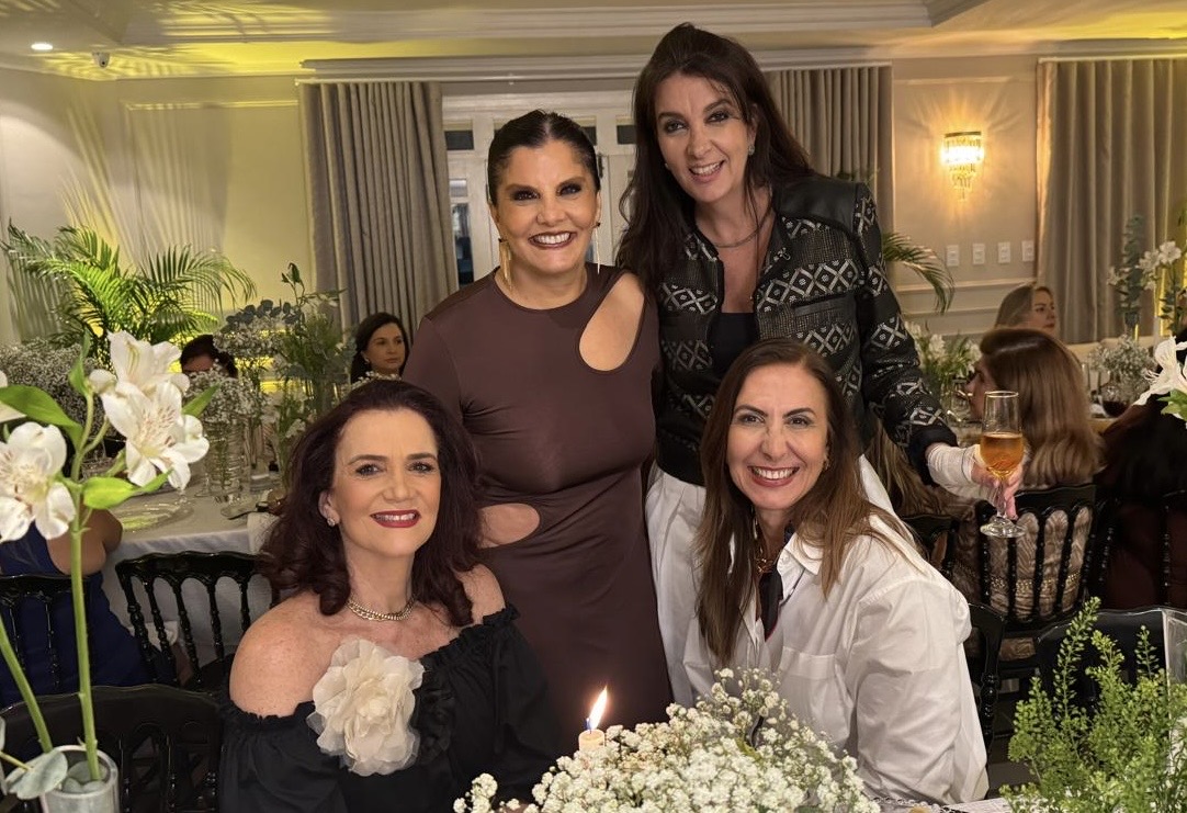 Carla Teixeira. Alessandra Esteves, Katia Novelino e Zarra 