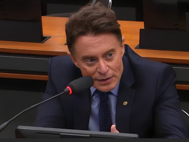 Emenda de deputado banca recapeamento de condomínio de luxo onde ele mora, em Barueri